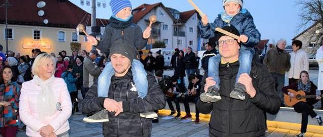 Verkaufsoffener Sonntag Saal